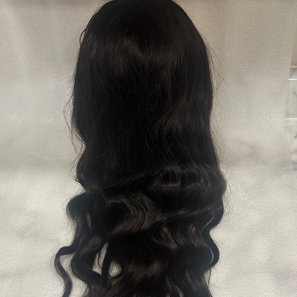Elegant Black Lace Front Wig - Picture 5 of 6